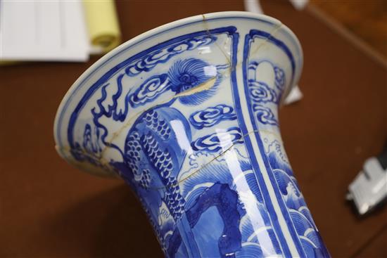 A Chinese blue and white yen-yen vase, Kangxi period, H. 45cm, neck broken and messily re-stuck